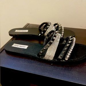 Steven Madden black and silver sandals size 9.5